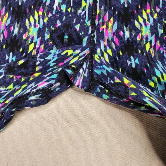 Victorias Secret VSX Knockout Aztec Tribal Neon Ankle Womens XS Yoga Leggings - Picture 6 of 6